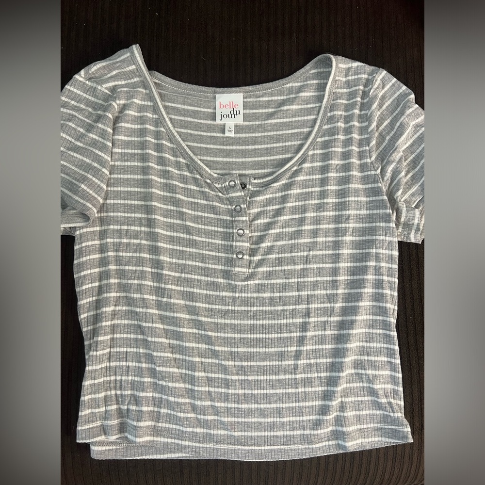 Large. Gray and white stripe tshirt. Worn once.